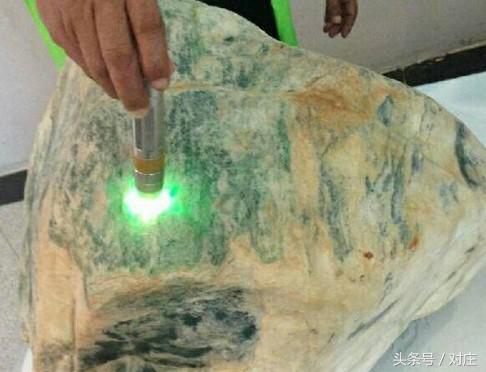 公盘2018翡翠标王,17年翡翠公盘标王