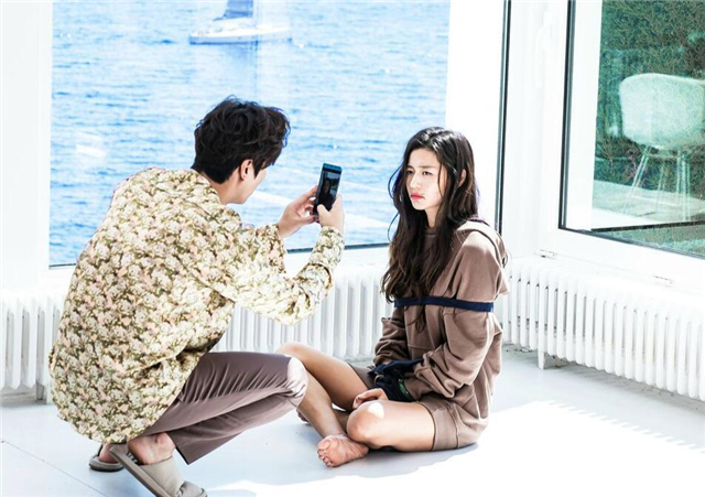 全智贤惊艳瞬间蓝色大海的传说,全智贤蓝色大海的传说紫色穿搭