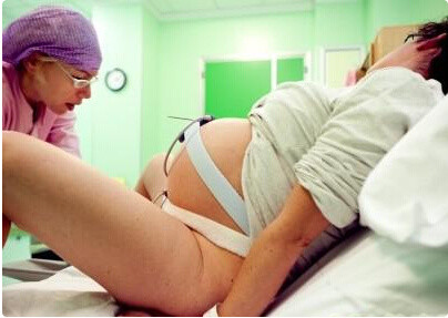 先破水了还能洗澡不,破水后有宫缩要一直平躺吗