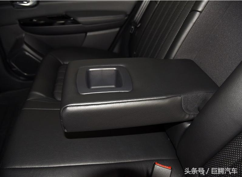 巨鳄重型坦克,巨鳄车