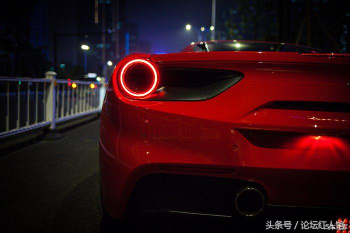 法拉利488评测重装上阵,法拉利488拆车视频