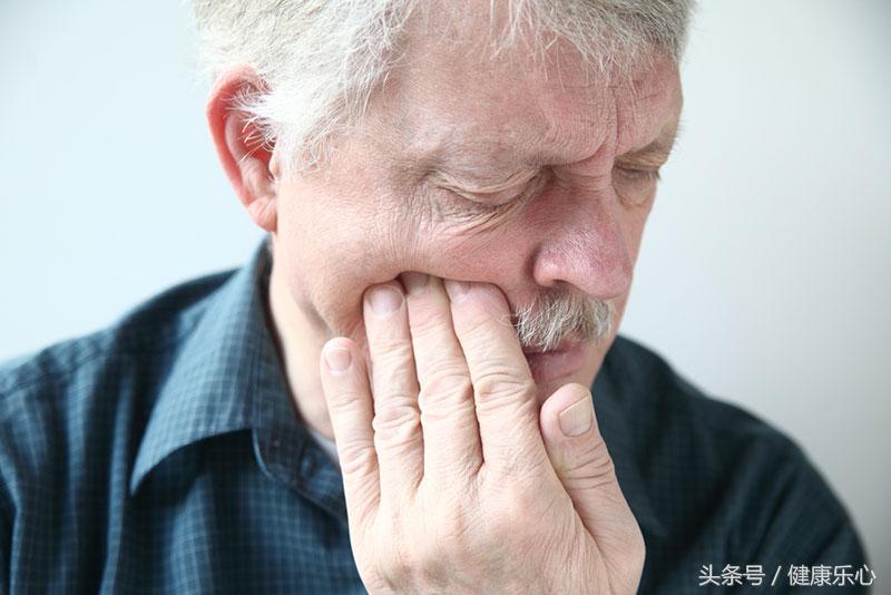 高血压患者拔牙时应注意什么,高血压患者去拔牙要注意哪些事项