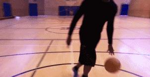 「球长教学」一招帅气“拜佛”让你轻松摆脱对手