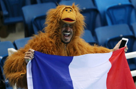 鍞愪笁钘忓枩娆㈠瓩鎮熺┖,鐨崱涓樺攼涓夎棌