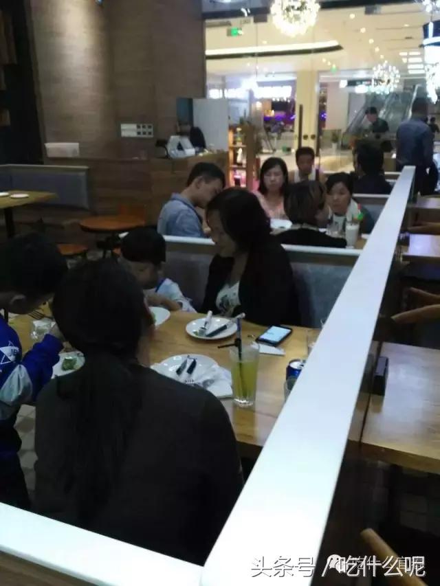 美食探店之钵钵鸡,特色美食探店披萨