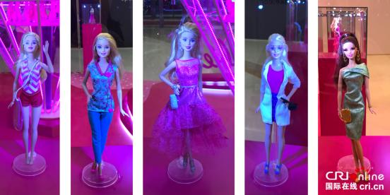 芭比自拍馆西安,芭比首秀