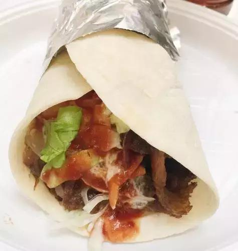 100块钱在国外能买什么 (100人民币在国外能买点啥)