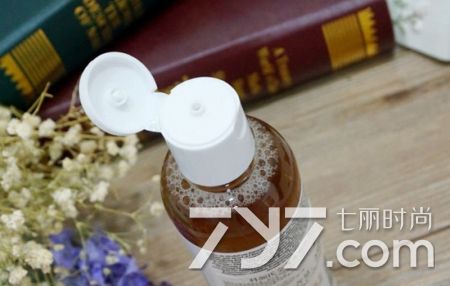 痘痘肌适合用科颜氏金盏花水吗,科颜氏金盏花水适合什么肤质