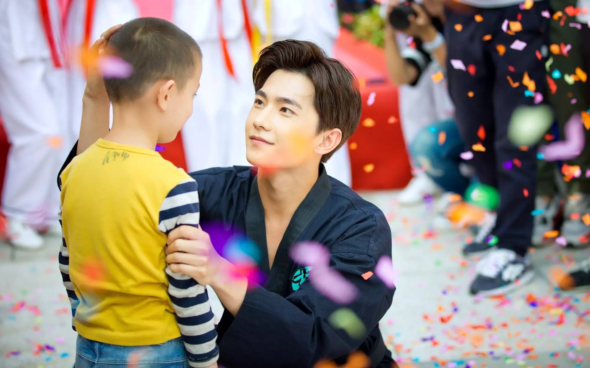 看个电视就要学武术，你咋不上天呢？