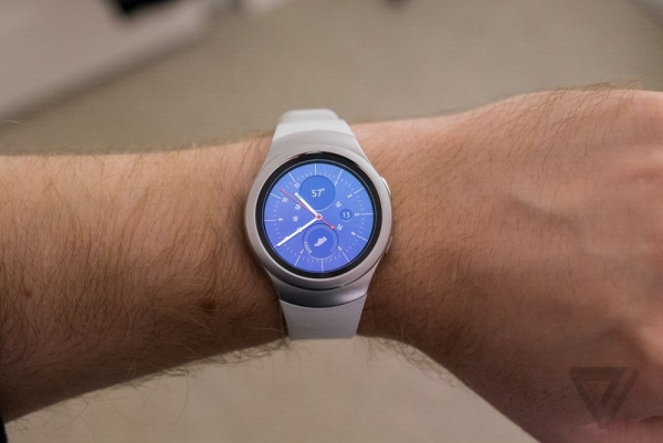 三星gears2手表能连接华为手机,三星GEARS2如何使用