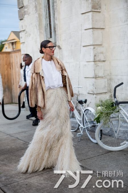 驼色皮草的搭配,驼色七分袖皮草要搭配什么