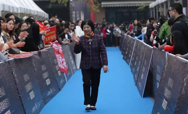 3000人挤爆东郊记忆，只为看他一眼