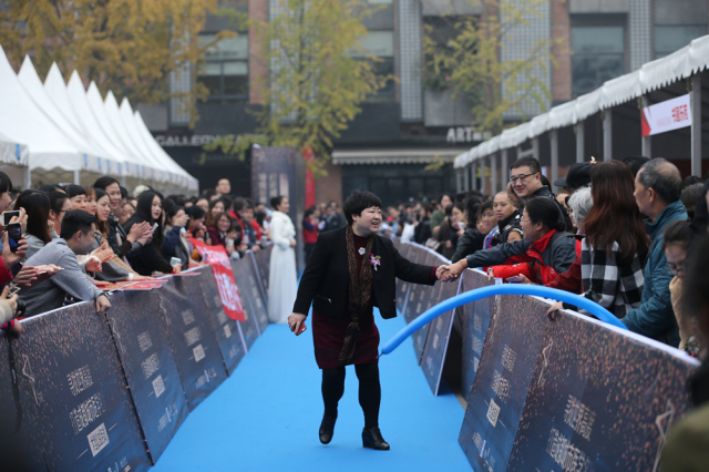 3000人挤爆东郊记忆，只为看他一眼