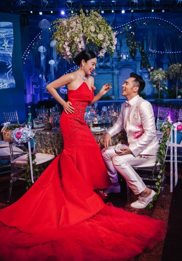 人鱼夫妇钟丽缇张伦硕机场,人鱼夫妇钟丽缇张伦硕歌曲