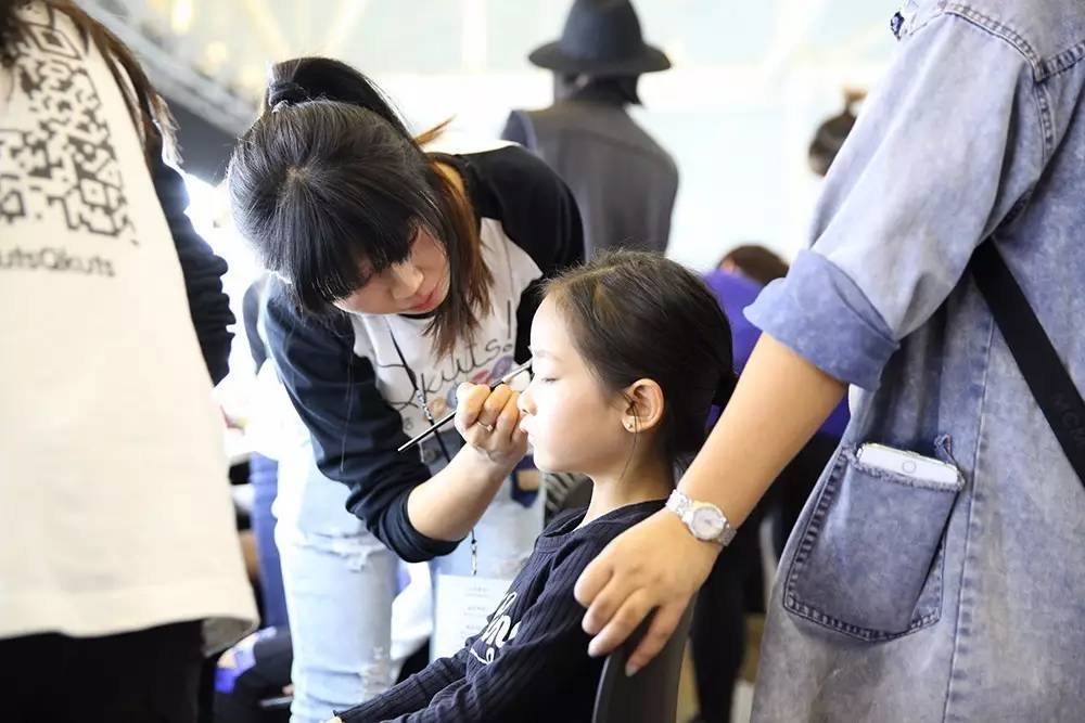 不如我们严肃地来聊一聊“卖萌”这件小事