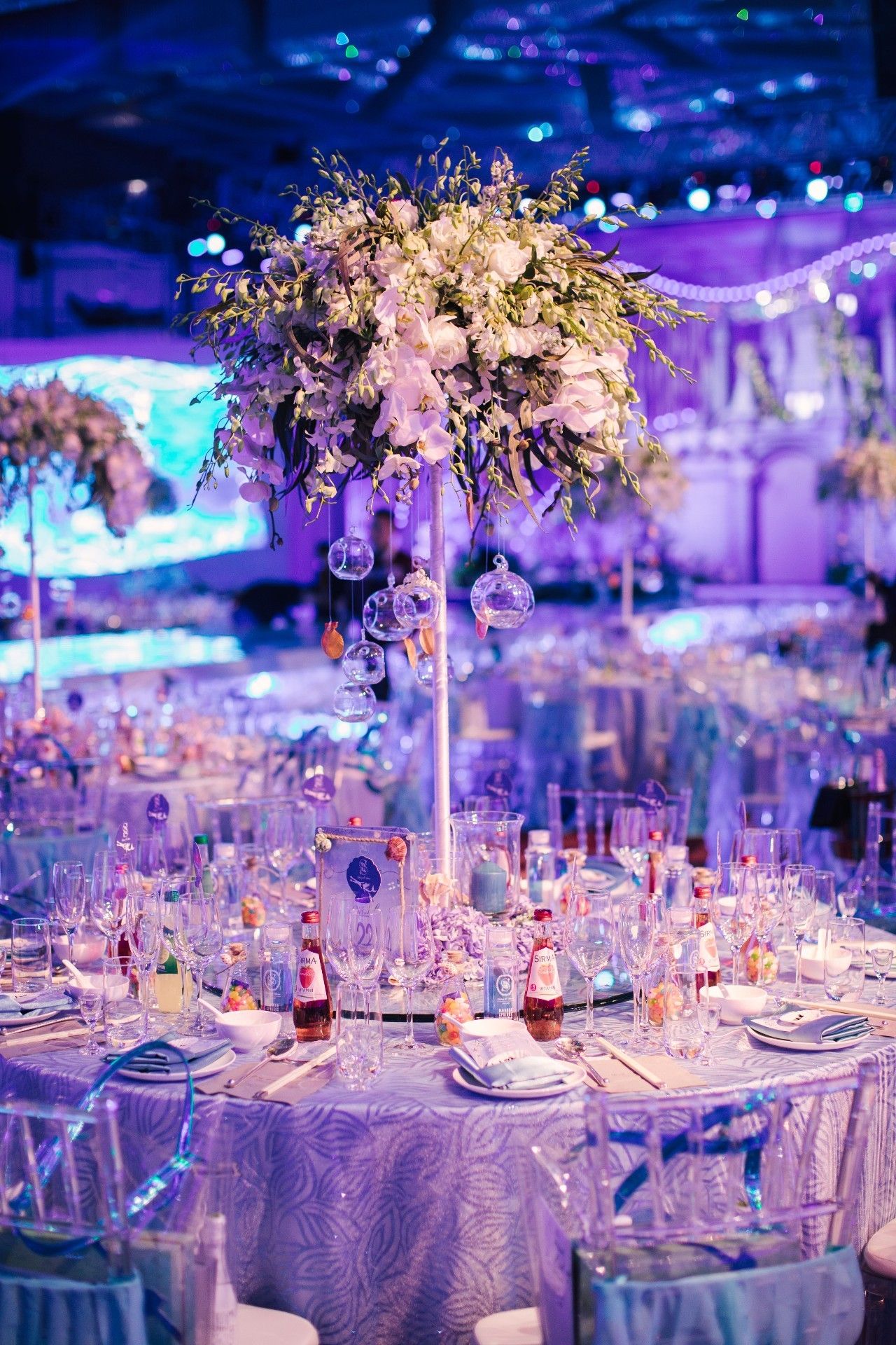 人鱼夫妇钟丽缇张伦硕机场,人鱼夫妇钟丽缇张伦硕歌曲