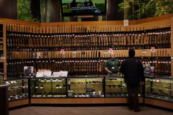 美国留学生如何合法持枪,海外怎么训练枪支