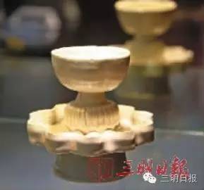 47岁的他出生三明农家，早年辍学，如今却办了个人博物馆