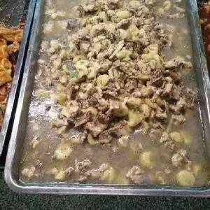 观点集市砂锅大嘴猴，一份9块钱！高校食堂真会玩...