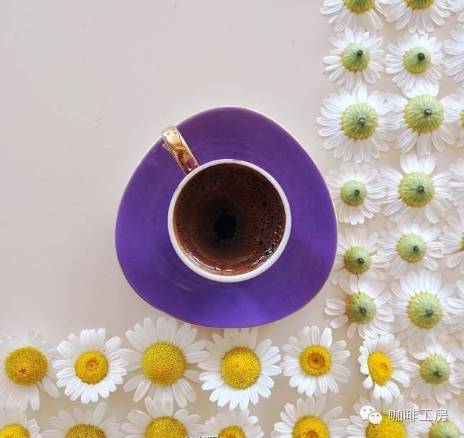 咖啡有助于抵抗抑郁，把咖啡馆开在医院里，压抑的时候我想喝咖啡