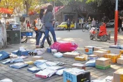 观点集市砂锅大嘴猴，一份9块钱！高校食堂真会玩...