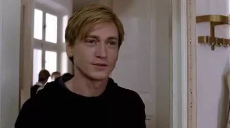 电影|《钢琴教师》里伊莎贝尔·于佩尔的寻常