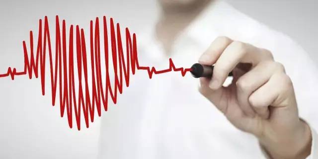 小女孩呕吐了一晚上,呕吐高发期温馨提示