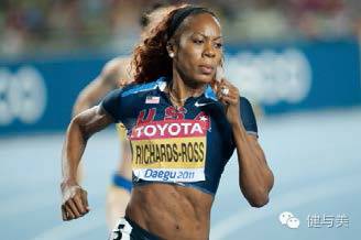 约谈里约女神！哎？那位怎么赤条条飞奔在山间