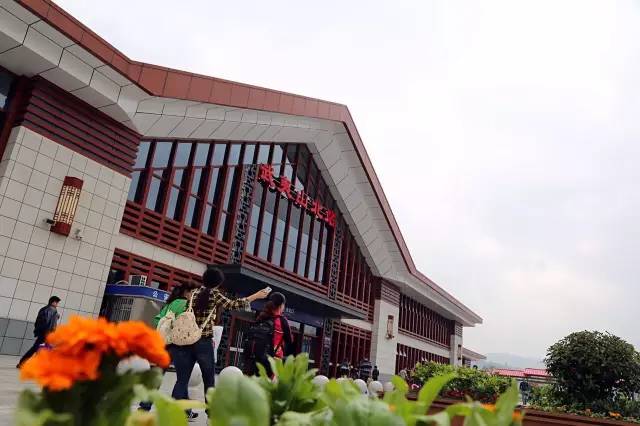 售票员艰辛,光鲜亮丽的明星背后心酸