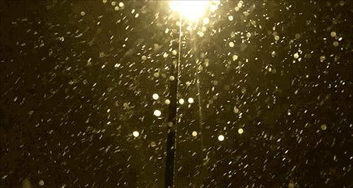 过膝潮流长筒靴不会滑,今年冬季过膝靴还流行么