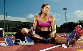 约谈里约女神！哎？那位怎么赤条条飞奔在山间