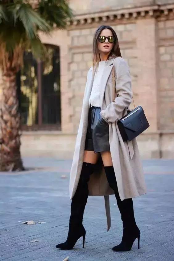 过膝潮流长筒靴不会滑,今年冬季过膝靴还流行么