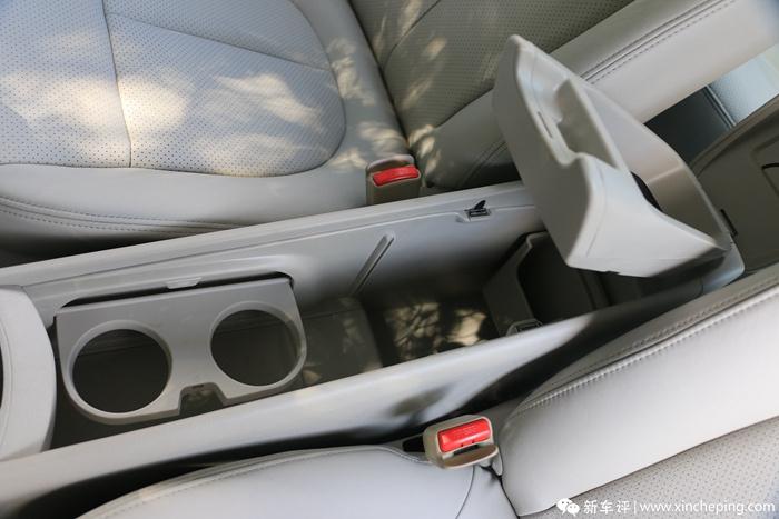 16款东风风神a60手动尊贵版,2016年东风风神a601.6自动豪华版