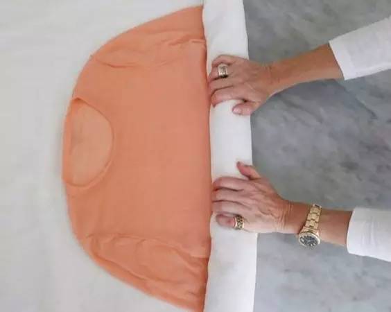 长款旧毛衣改造的最新妙招,旧毛衣不要丢一招教你变废为宝