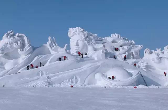 从武汉坐动车13个小时能直达哈尔滨了！睡一觉就能看到雪了！