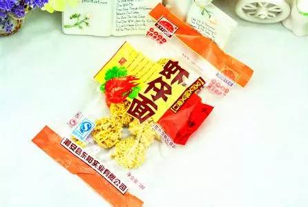 怎么背着父母偷吃零食,盘点你领着爸妈吃过的垃圾食品