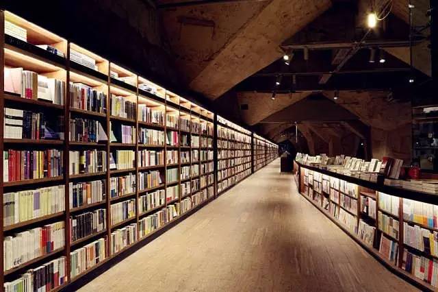 2017年这10家大牌店将空降成都！维秘旗舰店、Delvaux、钟书阁都要来了！