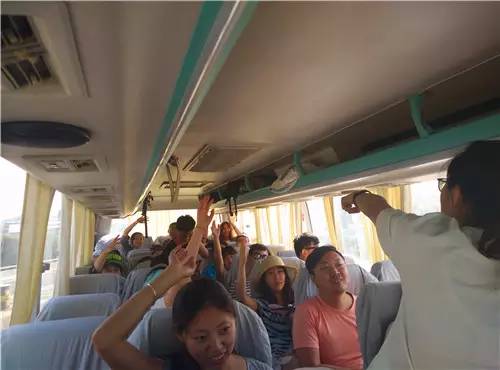 嬉水节巡游活动现场,嬉水节活动总结