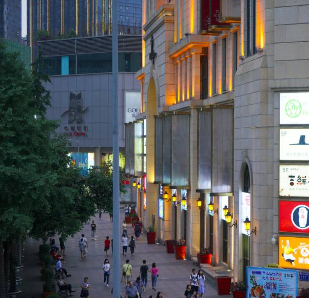 我知道盐市口这个商场没那么好，但就是打了五星