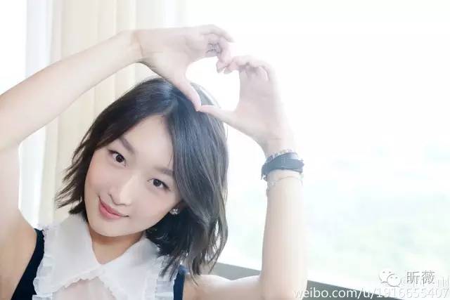 「倒包行动」快来跟橙妹围观女明星包包里的秘密~