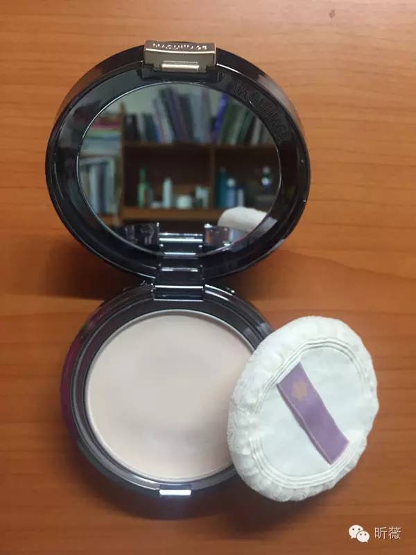 「倒包行动」快来跟橙妹围观女明星包包里的秘密~