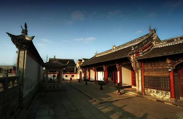 中国自驾游第一条网红公路是哪个,一条途经六条网红公路的自驾之旅