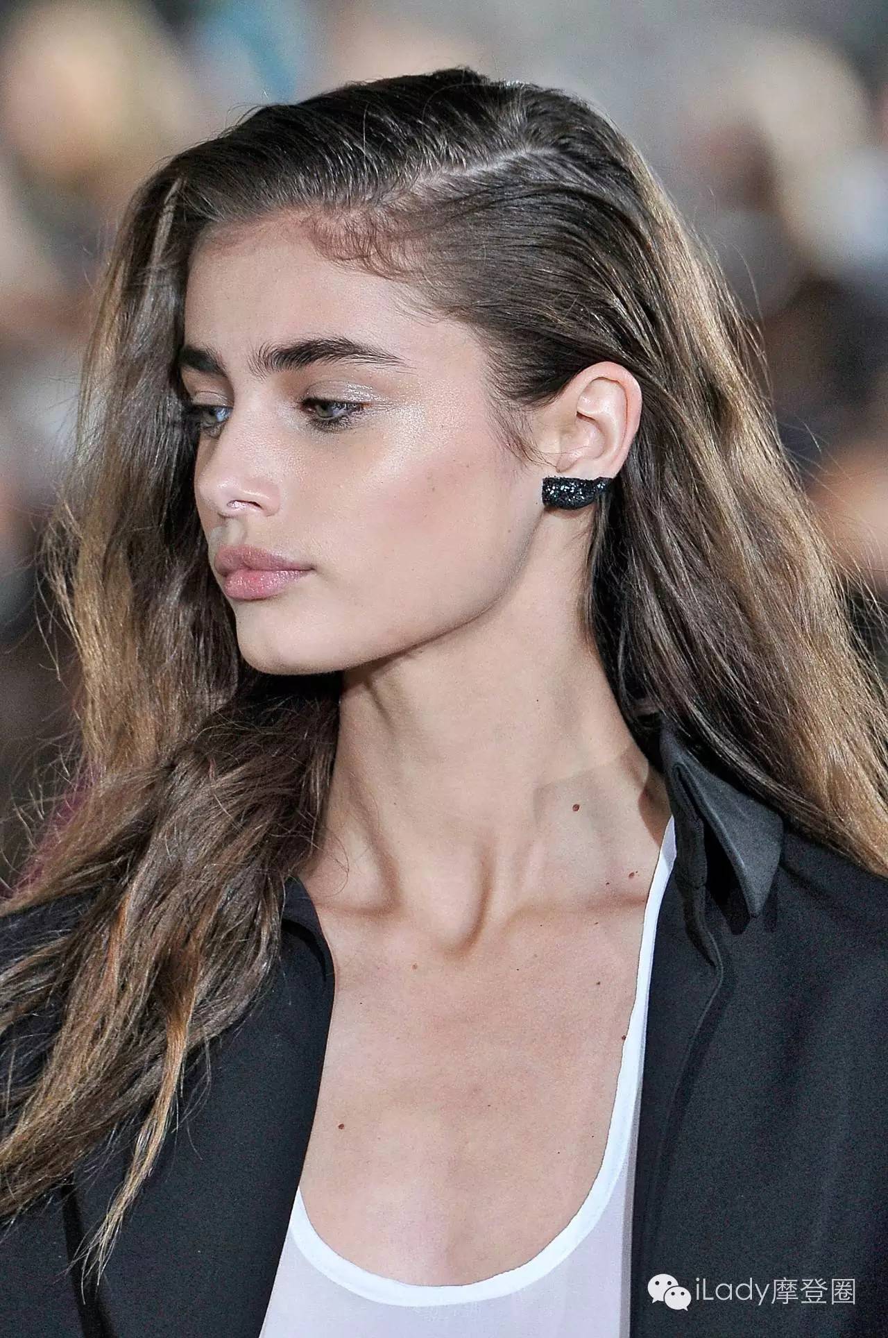 刷屏这么久,“耳妆”到底是个什么鬼?