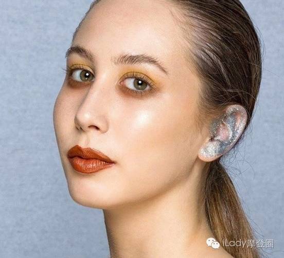 刷屏这么久,“耳妆”到底是个什么鬼?