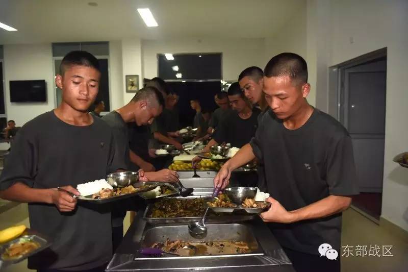 新兵的伙食和住宿怎么样,新兵伙食怎么样四川