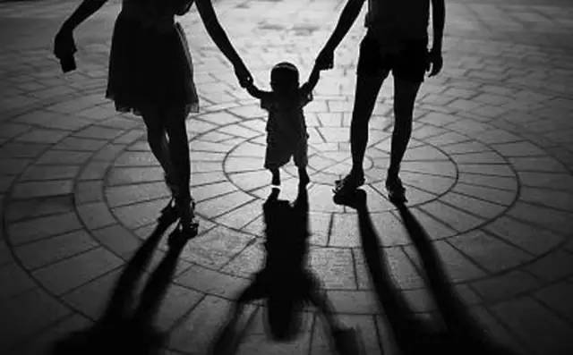 小女孩呕吐了一晚上,呕吐高发期温馨提示