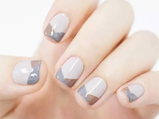 只用单色就能做出好看的美甲,美甲款式图片法式美甲