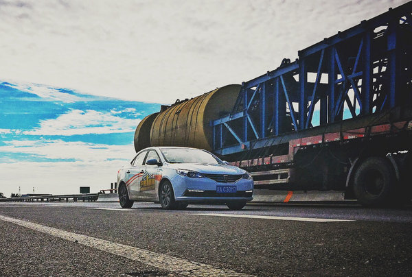 荣威360怎么看油能跑多少公里,荣威360变速箱油多少公里换