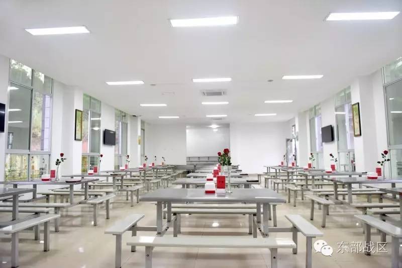 新兵的伙食和住宿怎么样,新兵伙食怎么样四川