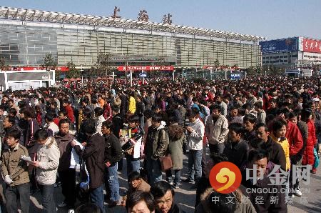 上海春运提前多长时间可以买到票,上海春运火车票提前多少天可以买